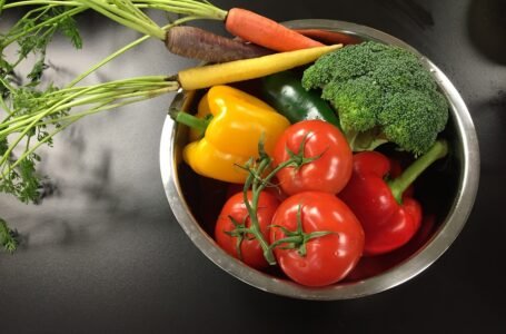 Το χρωματιστό λαχανικό που μειώνει τον κίνδυνο χοληστερίνης και καρκίνου και συμβάλλει στην απώλεια βάρους