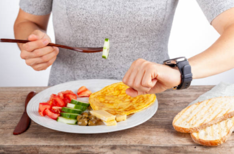 Διαλειμματική νηστεία: Ποιο είναι το κλειδί της επιτυχίας της για απώλεια βάρους, σύμφωνα με έρευνα