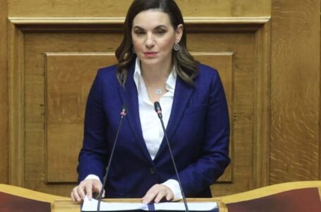Χαμός στη Βουλή: Ξέφυγε η Φωτίου, είπε «άι στο διάολο» στην Κεφαλογιάννη
